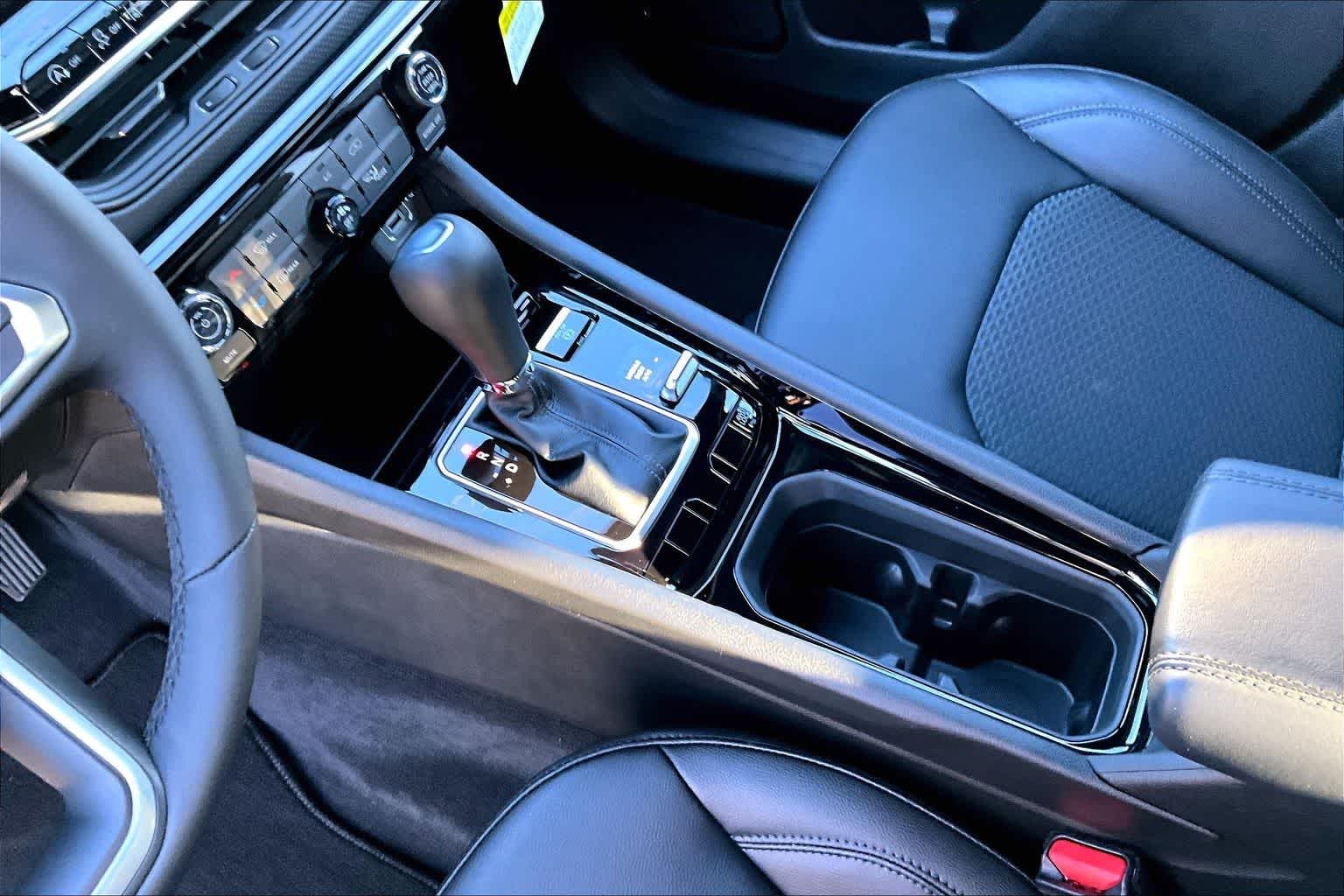 Thumbnail: 2026 Jeep Compass - 17