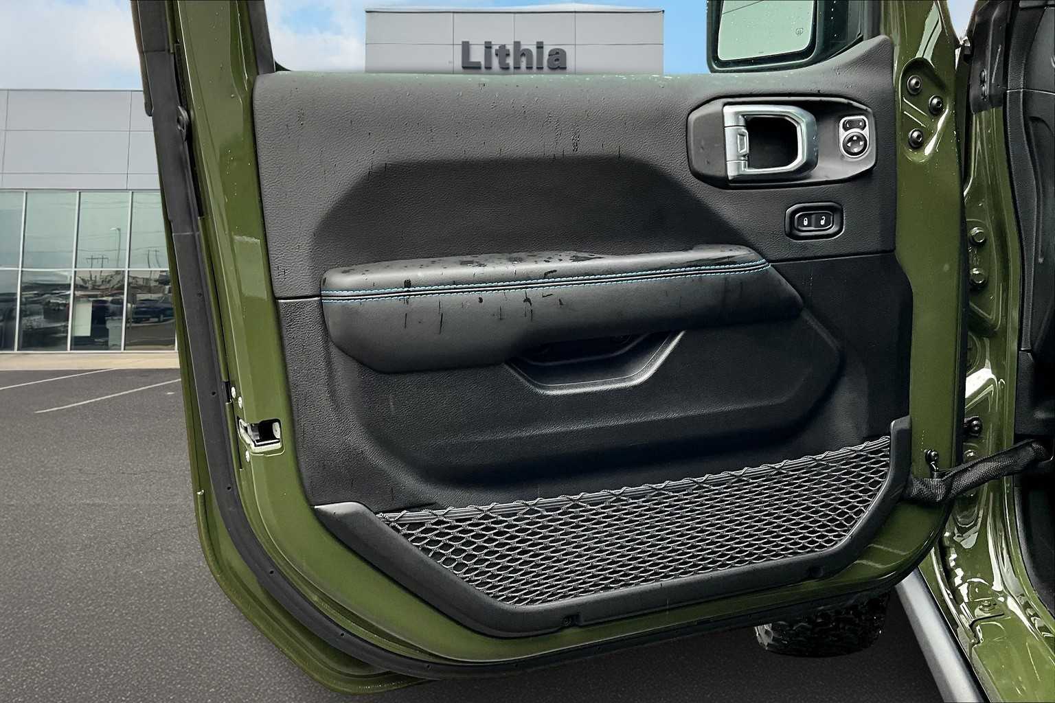 Thumbnail: 2024 Jeep Wrangler - 28