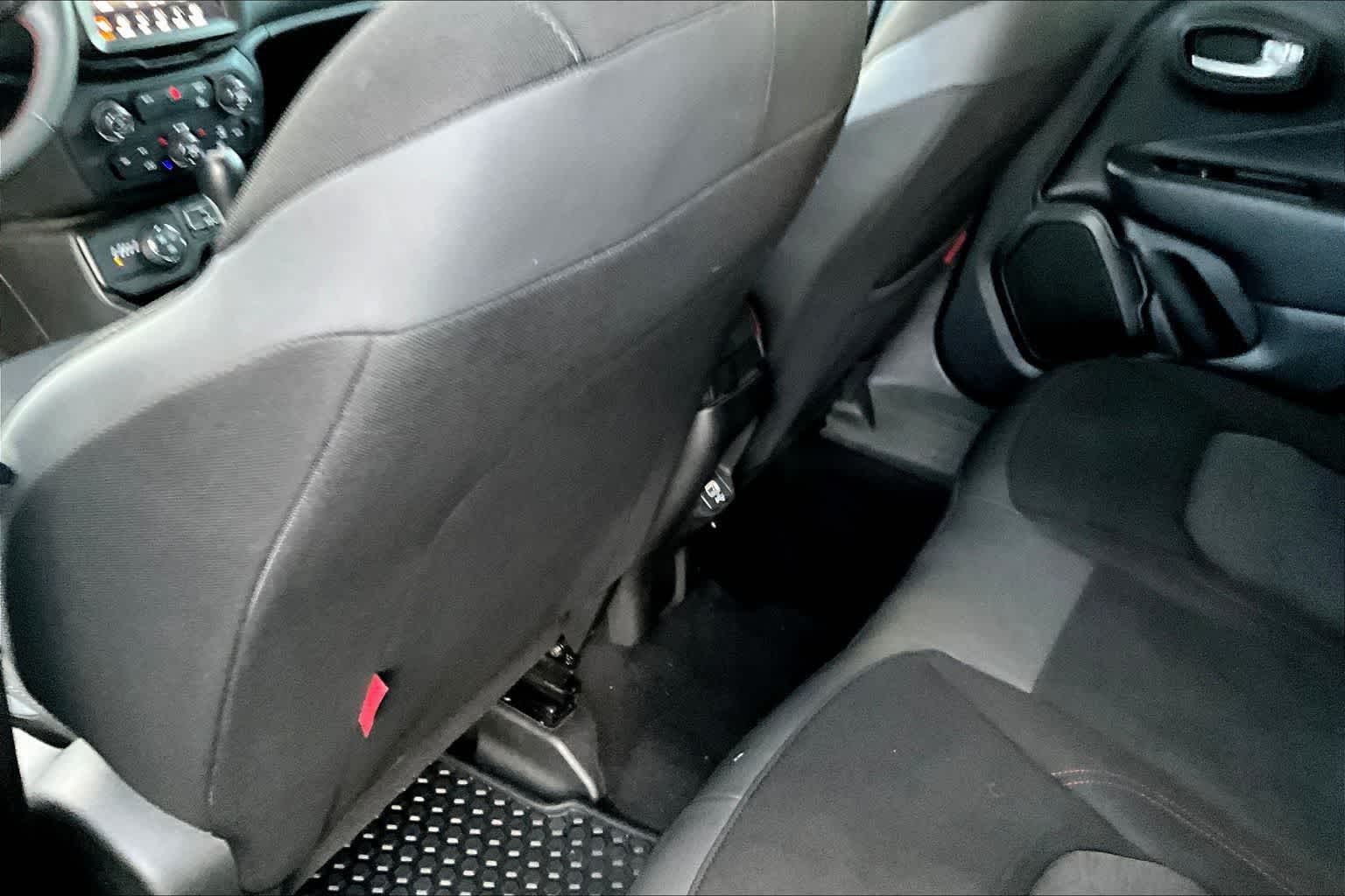 Thumbnail: 2023 Jeep Renegade - 12