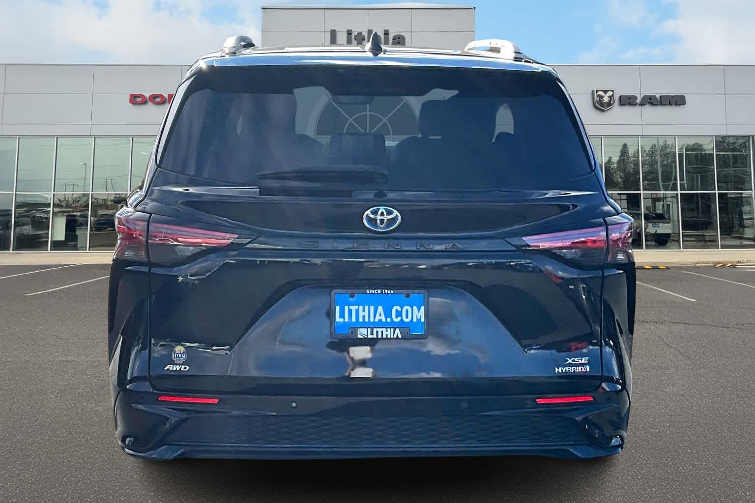 Thumbnail: 2022 Toyota Sienna - 5