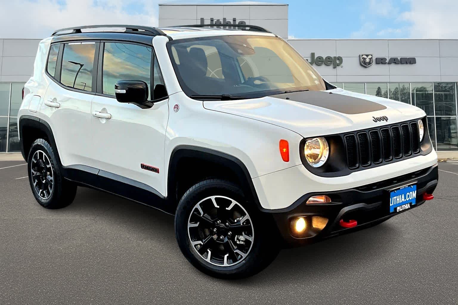 Thumbnail: 2023 Jeep Renegade - 22
