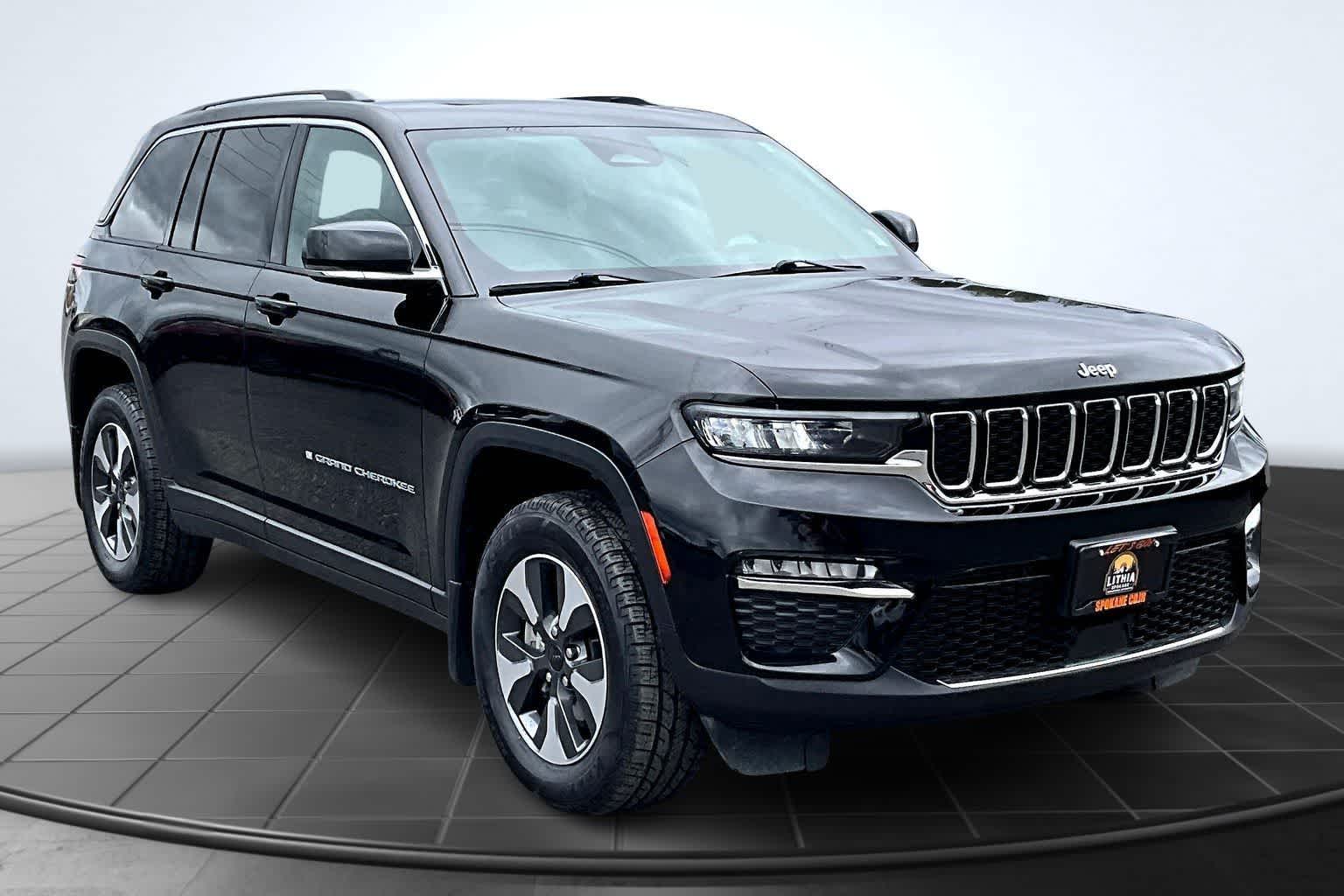 Thumbnail: 2022 Jeep Grand Cherokee - 22