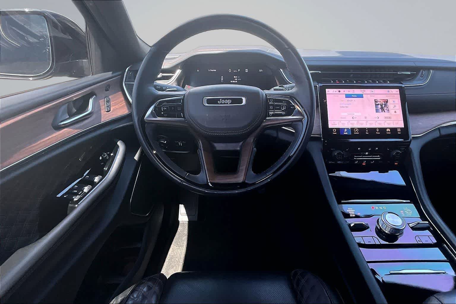Thumbnail: 2023 Jeep Grand Cherokee L - 14
