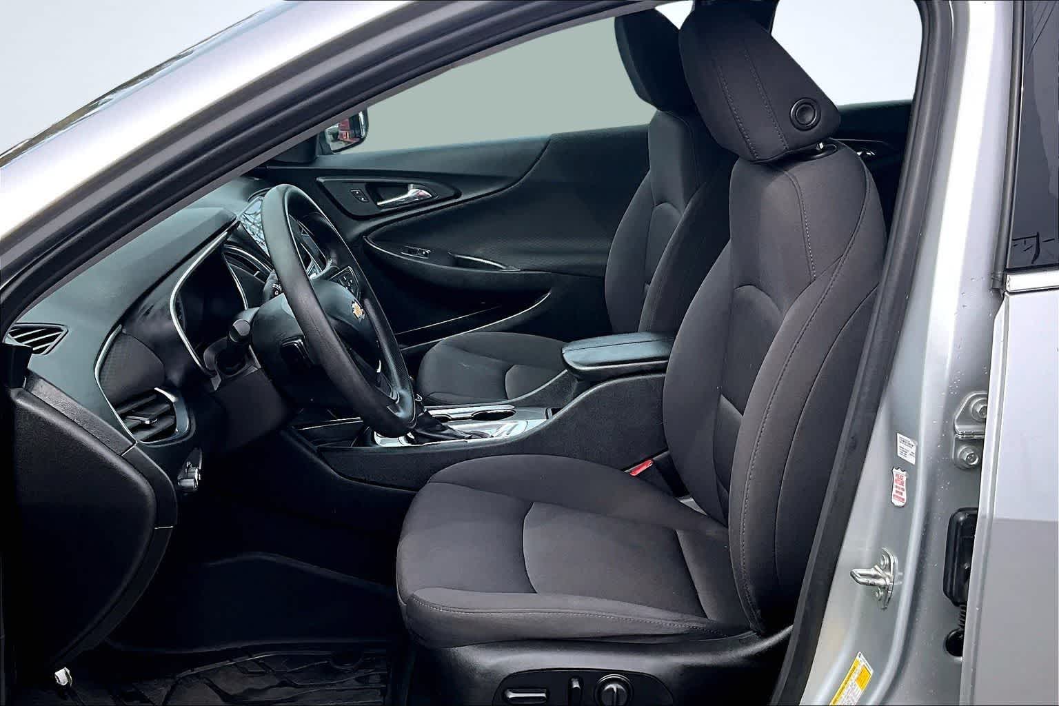 Thumbnail: 2021 Chevrolet Malibu - 11