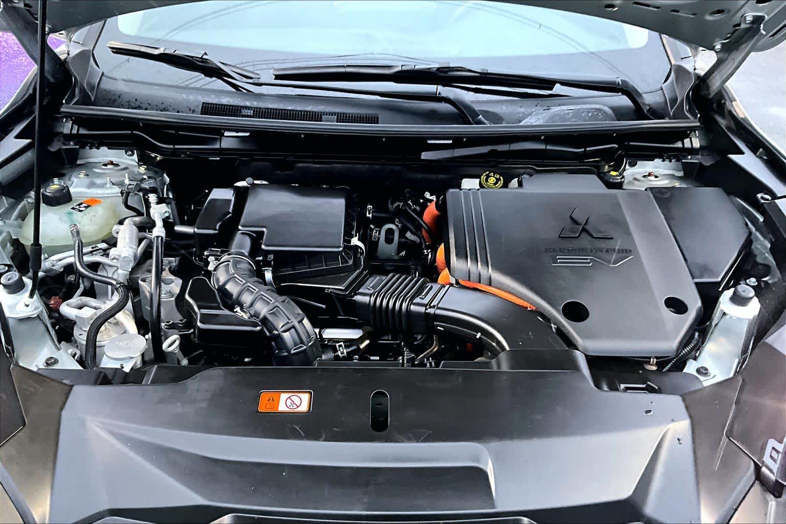 Thumbnail: 2023 Mitsubishi Outlander - 9