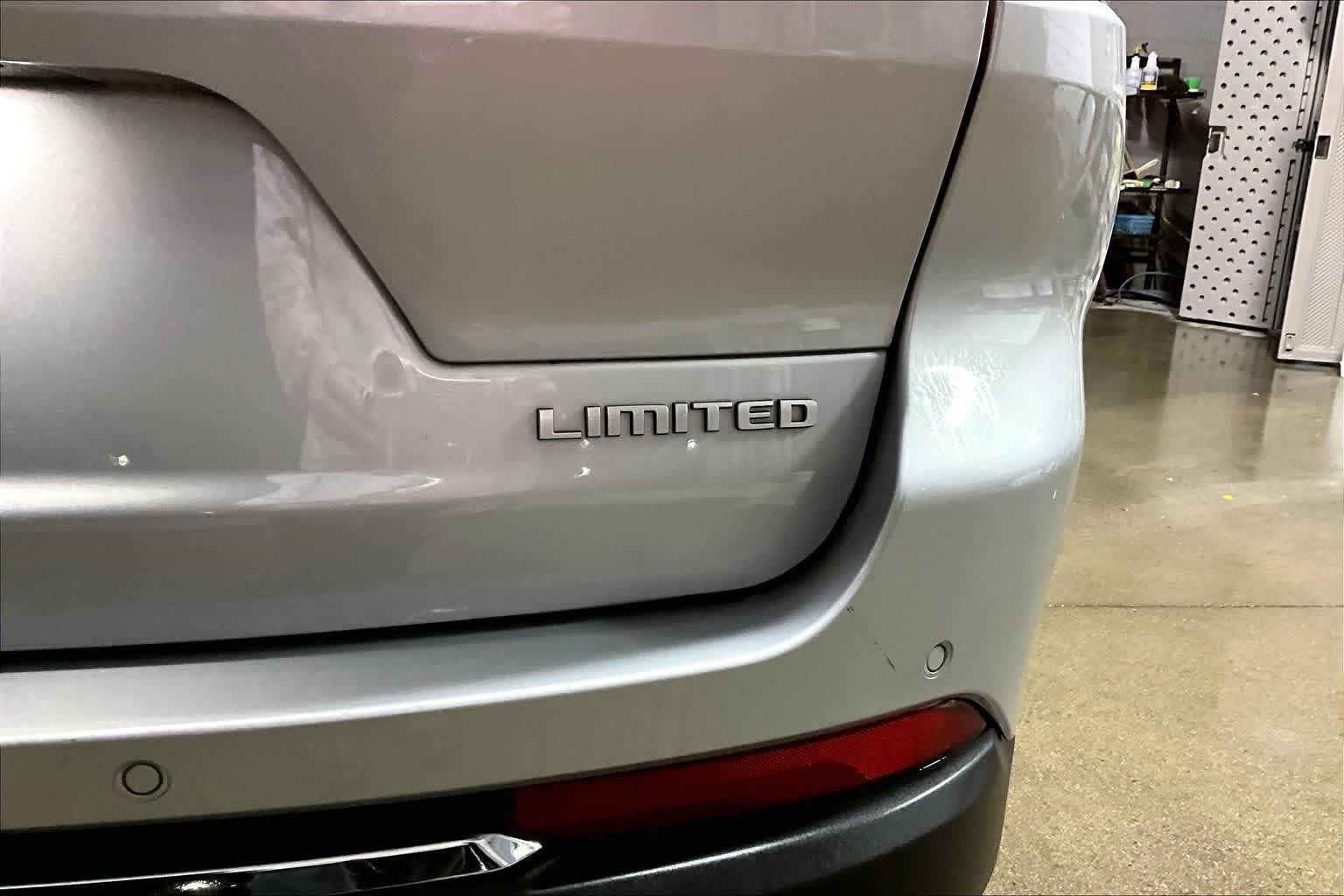 Thumbnail: 2024 Jeep Grand Cherokee L - 7