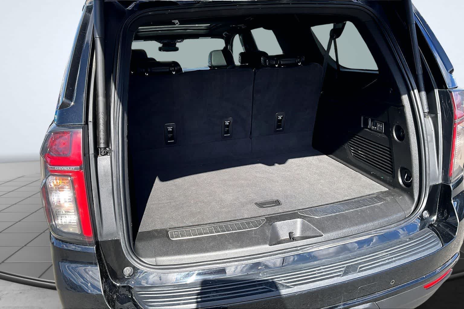 Thumbnail: 2024 Chevrolet Suburban - 19