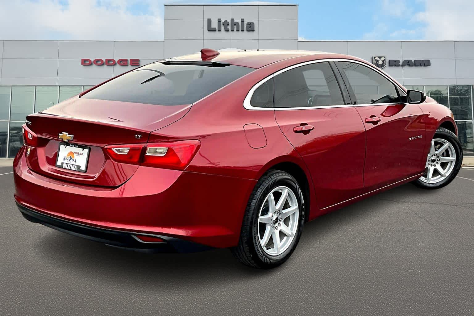 Thumbnail: 2018 Chevrolet Malibu - 23