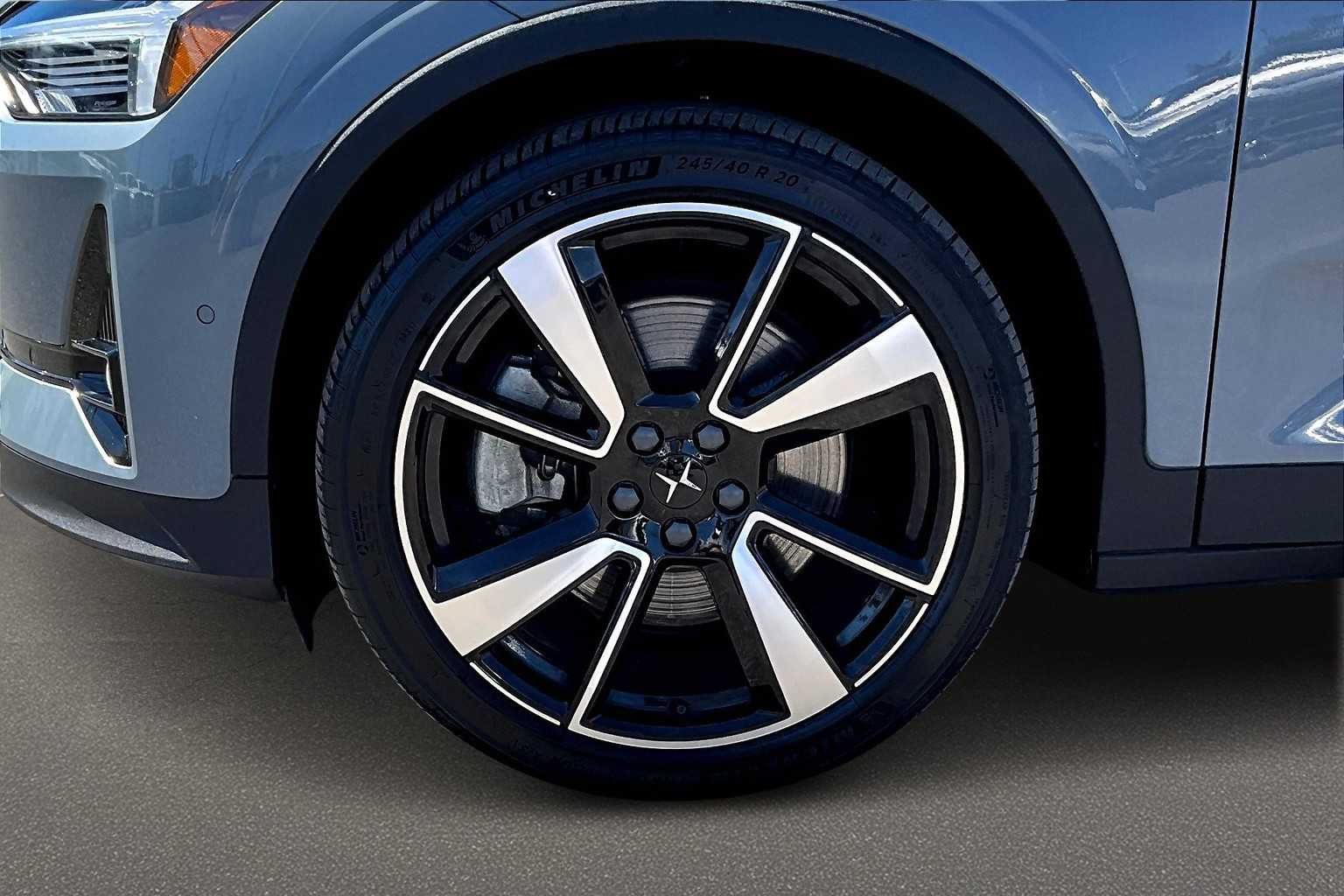 2022 Polestar 2  7