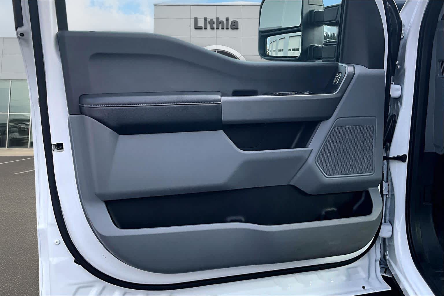 Thumbnail: 2024 Ford Econoline - 28