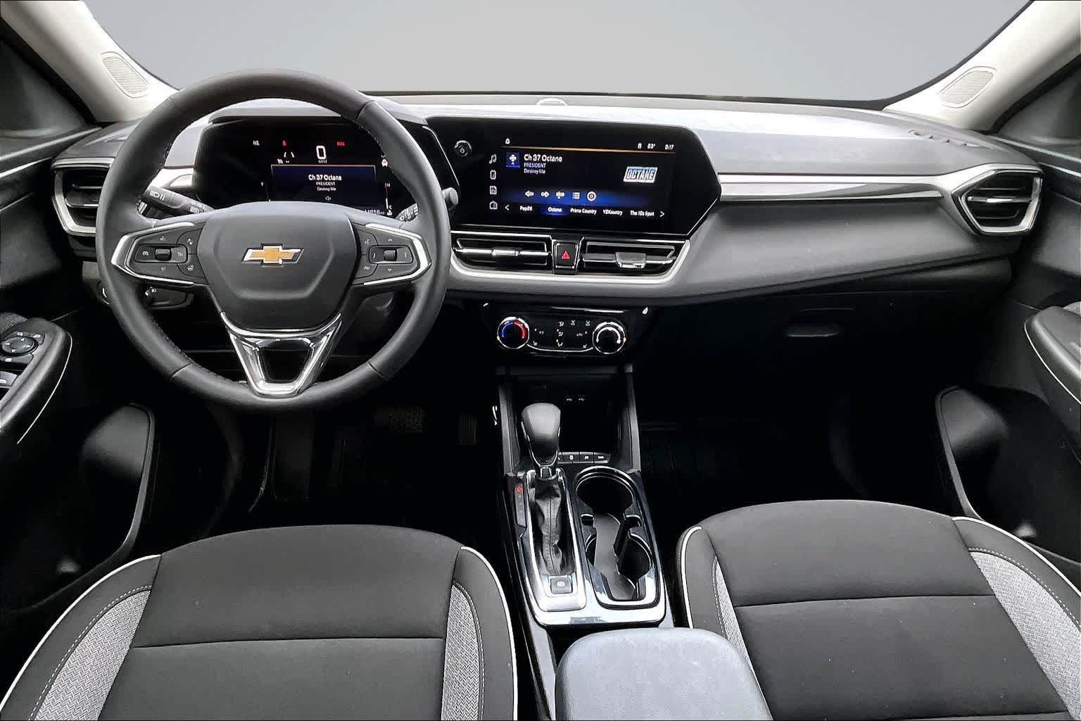 Thumbnail: 2026 Chevrolet TrailBlazer - 10