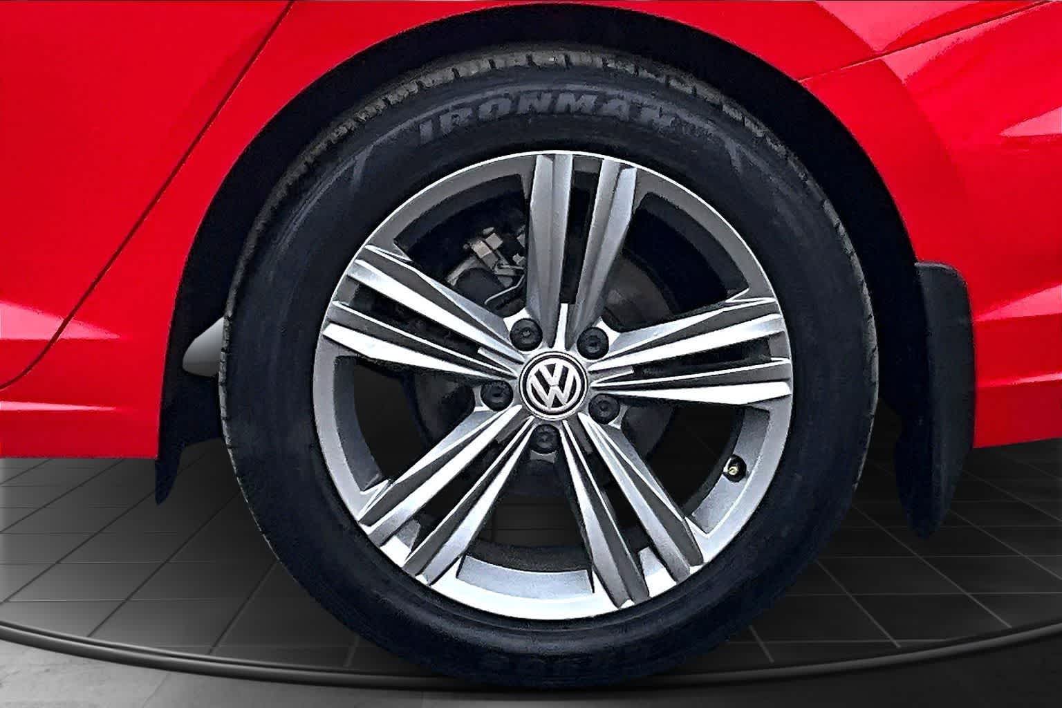 Thumbnail: 2021 Volkswagen Jetta - 36