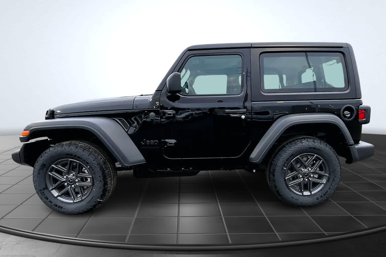 Thumbnail: 2026 Jeep Wrangler - 3
