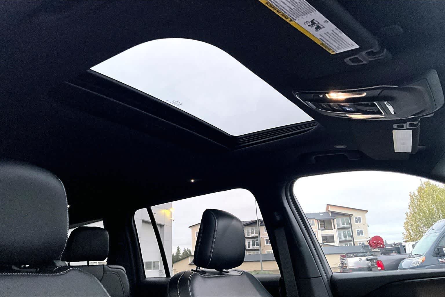 Thumbnail: 2025 Jeep Grand Cherokee L - 30