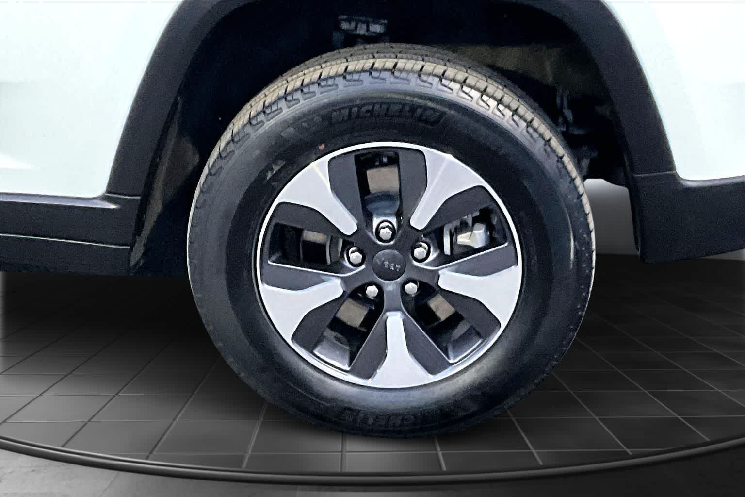 Thumbnail: 2022 Jeep Grand Cherokee - 36