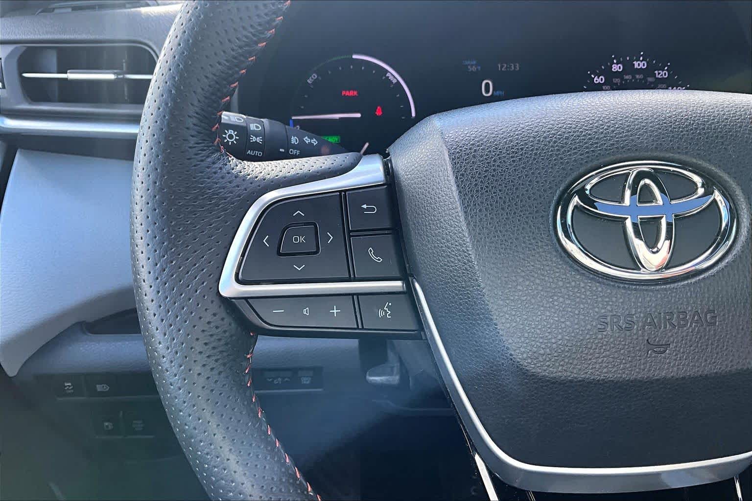 Thumbnail: 2022 Toyota Sienna - 25