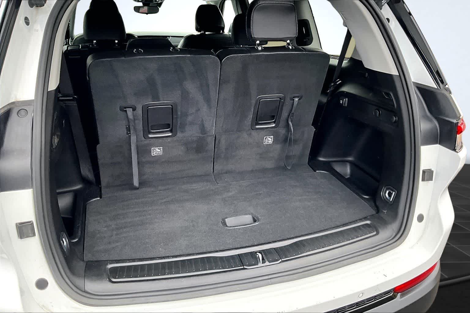 Thumbnail: 2023 Jeep Grand Cherokee L - 18