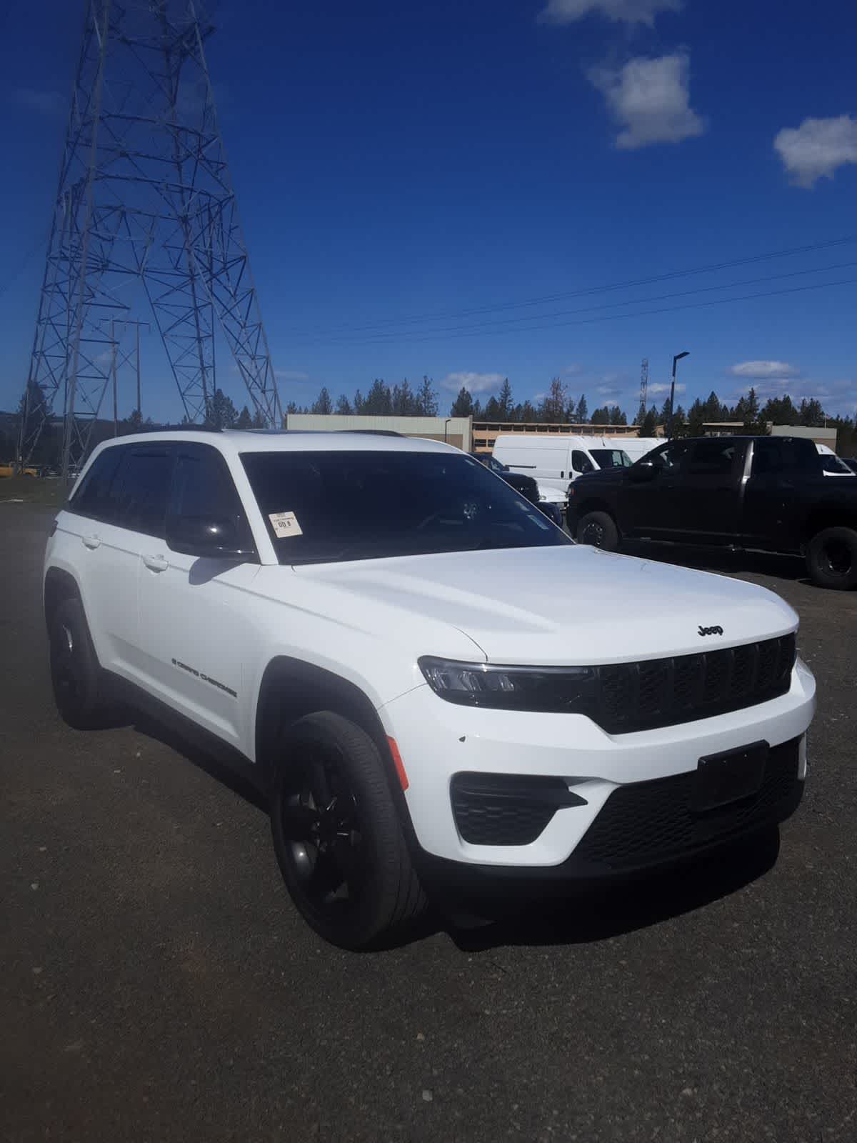 Thumbnail: 2023 Jeep Grand Cherokee - 3