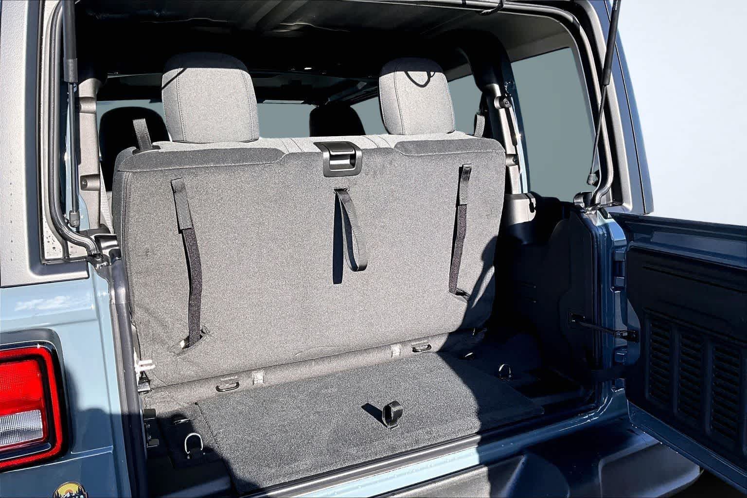 Thumbnail: 2026 Jeep Wrangler - 18