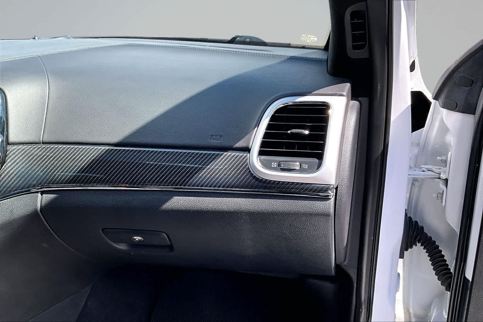 Thumbnail: 2019 Jeep Grand Cherokee - 24