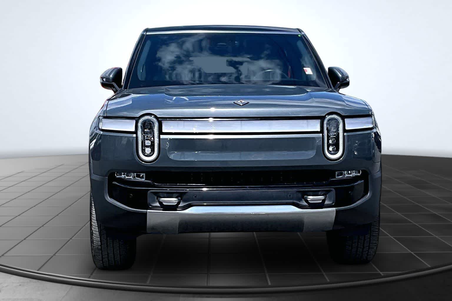 Thumbnail: 2023 Rivian R1S - 5