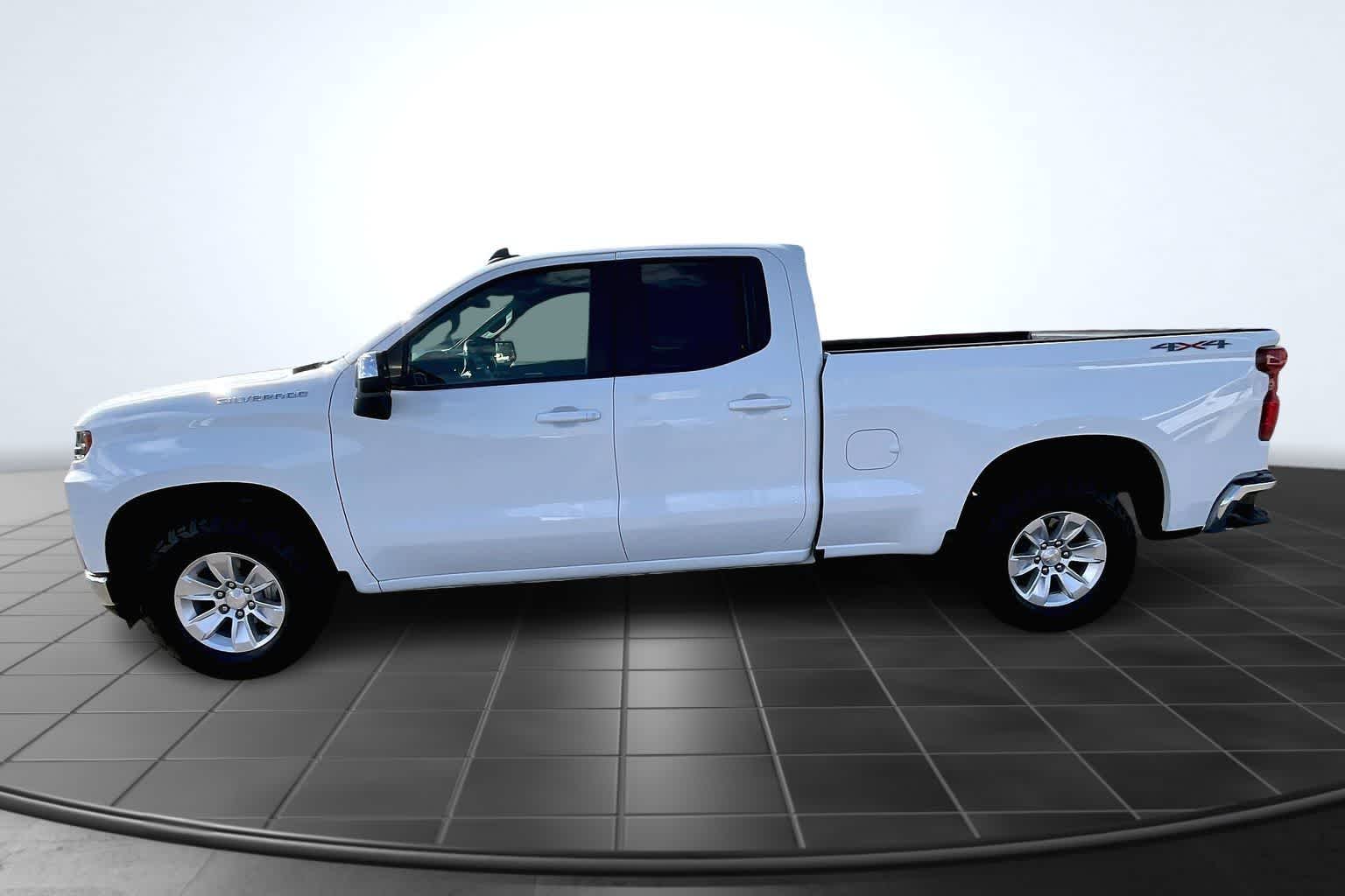 Thumbnail: 2021 Chevrolet Silverado 1500 - 3