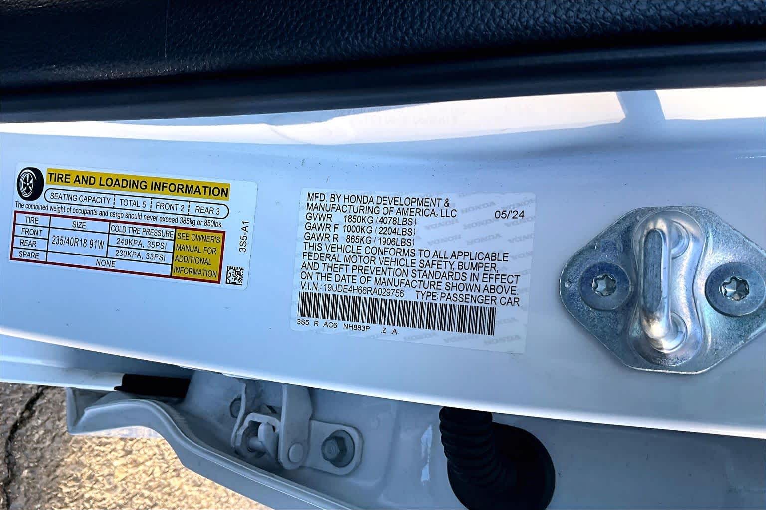 Thumbnail: 2024 Acura Integra - 21