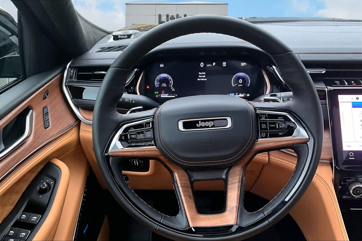 Thumbnail: 2025 Jeep Grand Cherokee L - 15