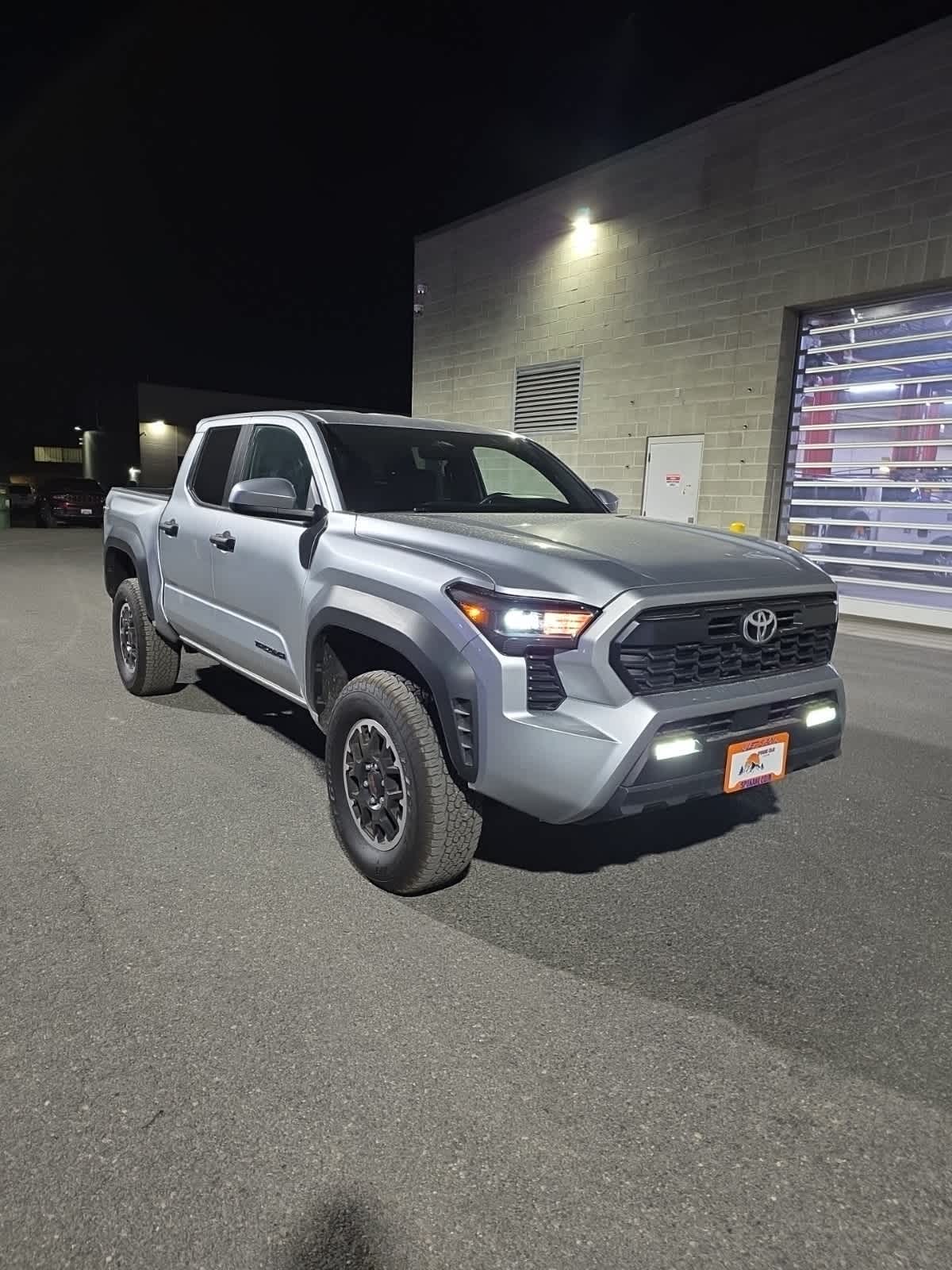 2024 Toyota Tacoma TRD photo 3
