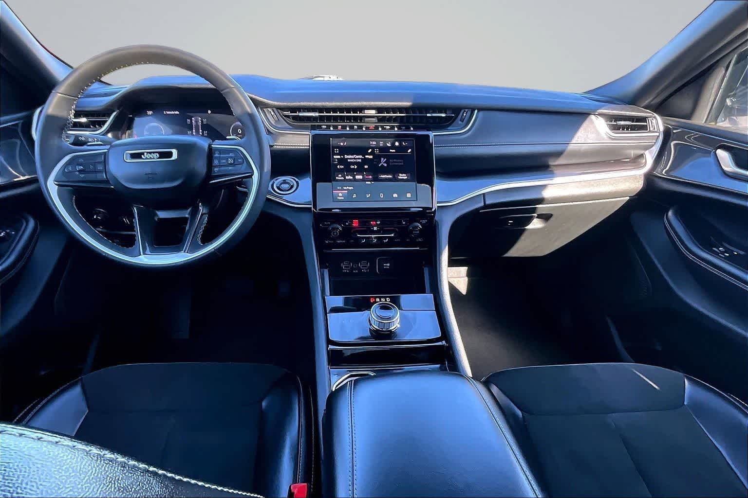 Thumbnail: 2023 Jeep Grand Cherokee - 10