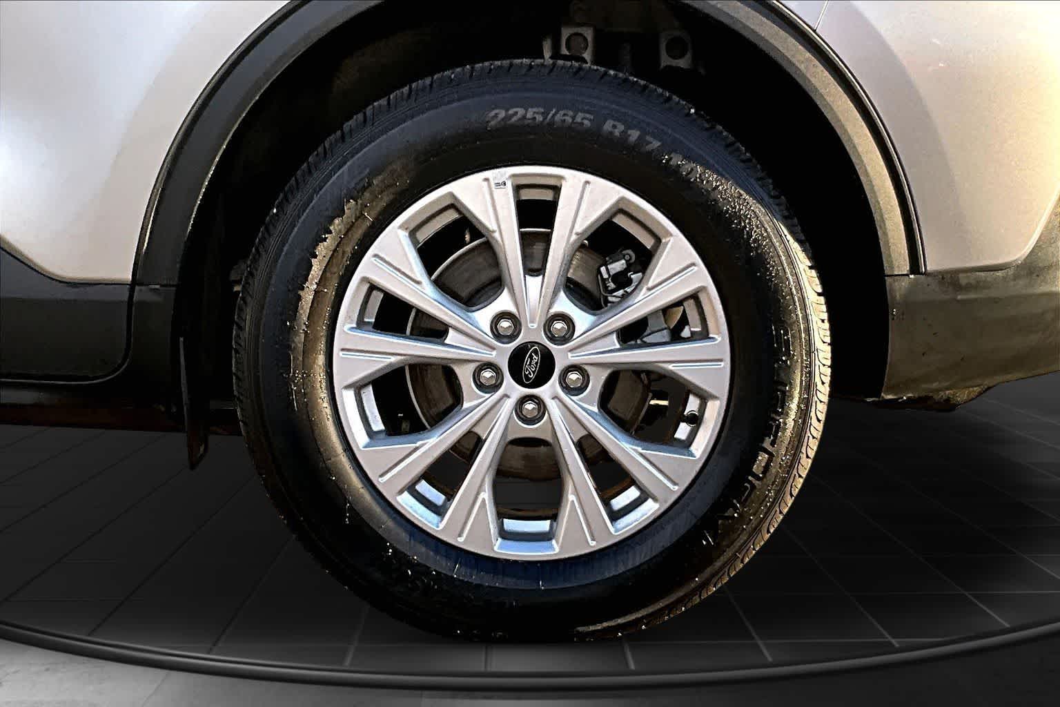 Thumbnail: 2024 Ford Escape - 36