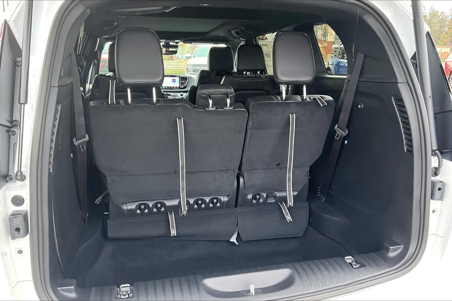 Thumbnail: 2026 Chrysler Pacifica - 19