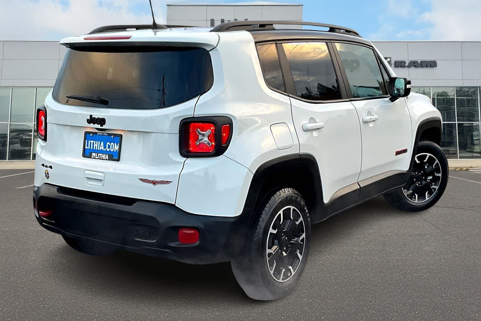 Thumbnail: 2023 Jeep Renegade - 23