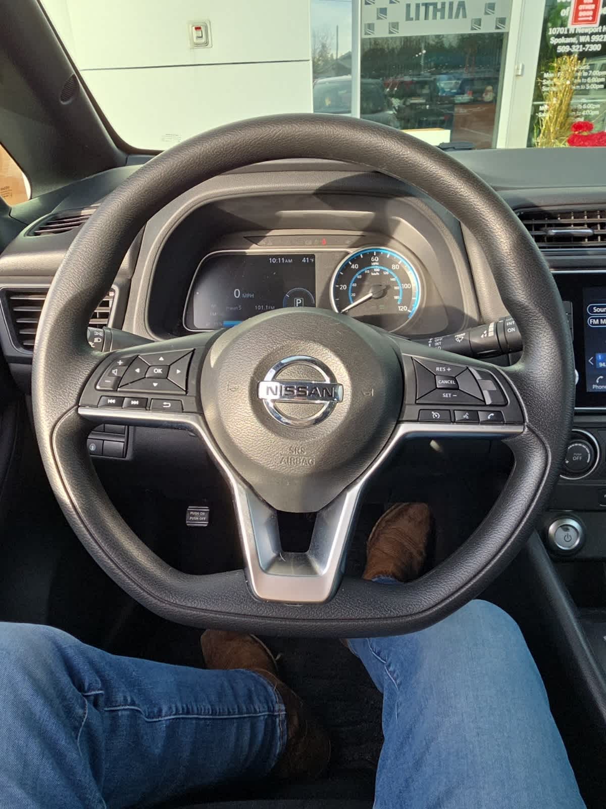 Thumbnail: 2022 Nissan Leaf - 9