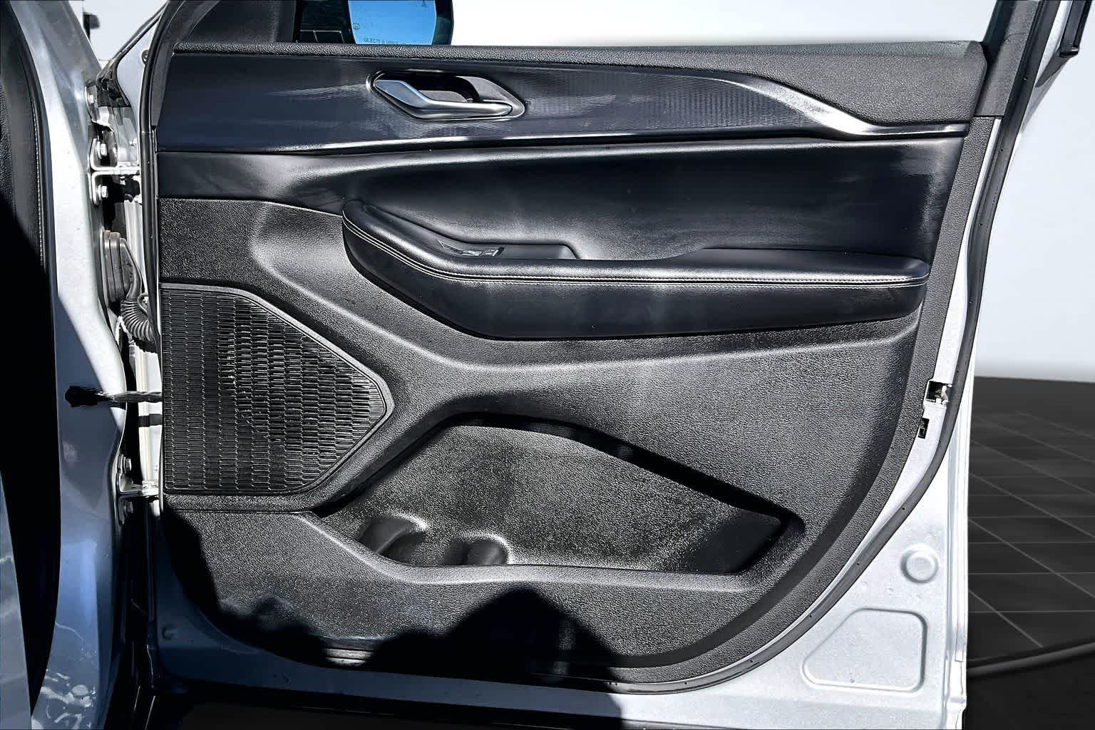 Thumbnail: 2024 Jeep Grand Cherokee - 29