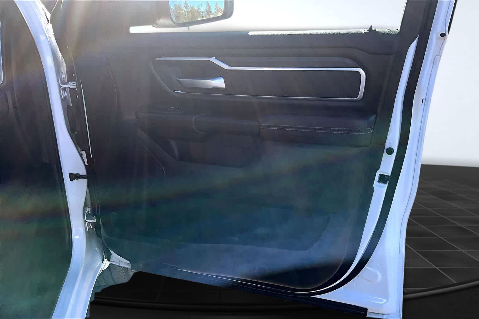 Thumbnail: 2025 RAM 1500 - 29