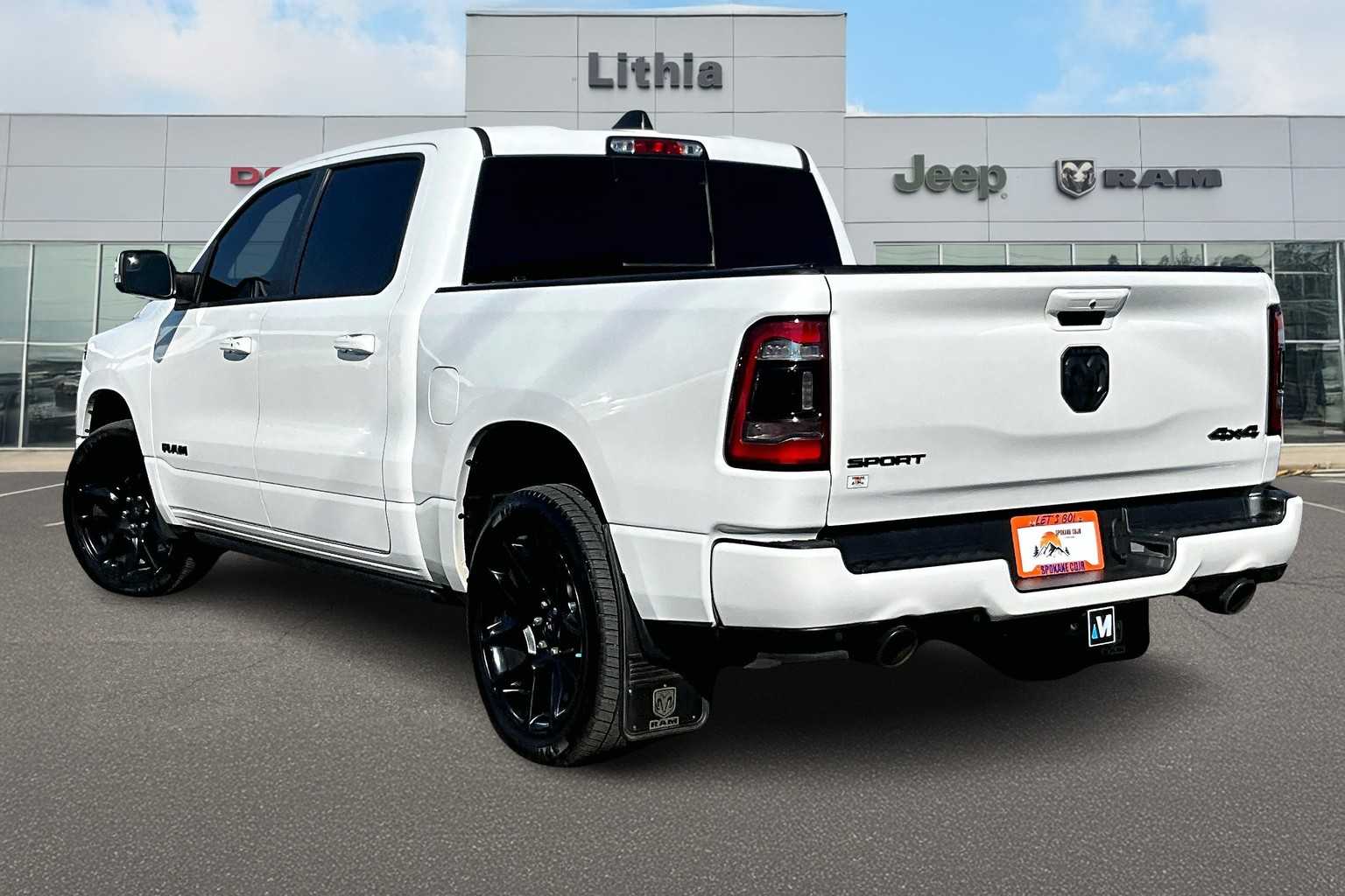 2020 Ram 1500 Sport photo 4
