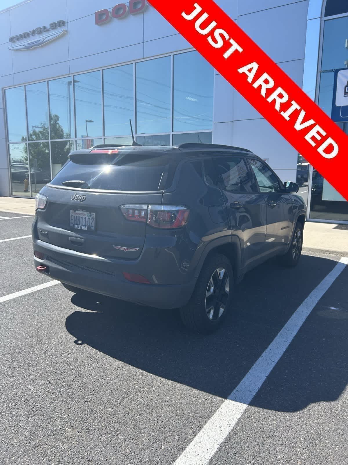 Thumbnail: 2018 Jeep Compass - 3