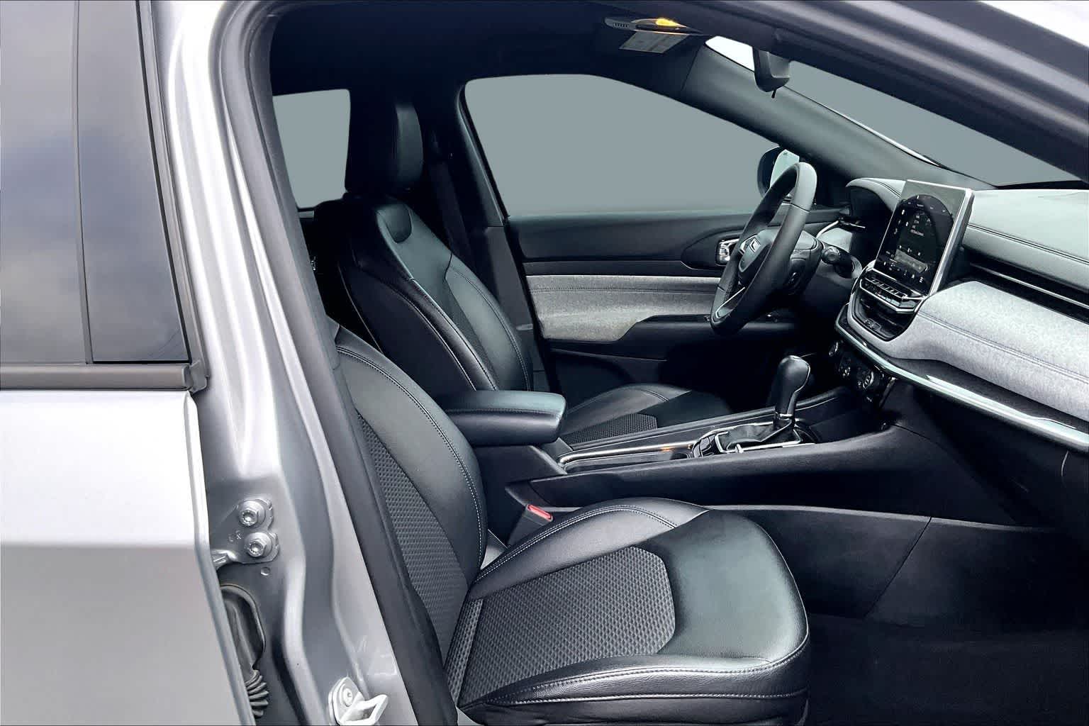 Thumbnail: 2024 Jeep Compass - 14