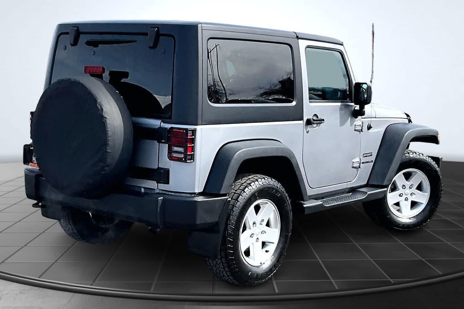 Thumbnail: 2017 Jeep Wrangler - 23