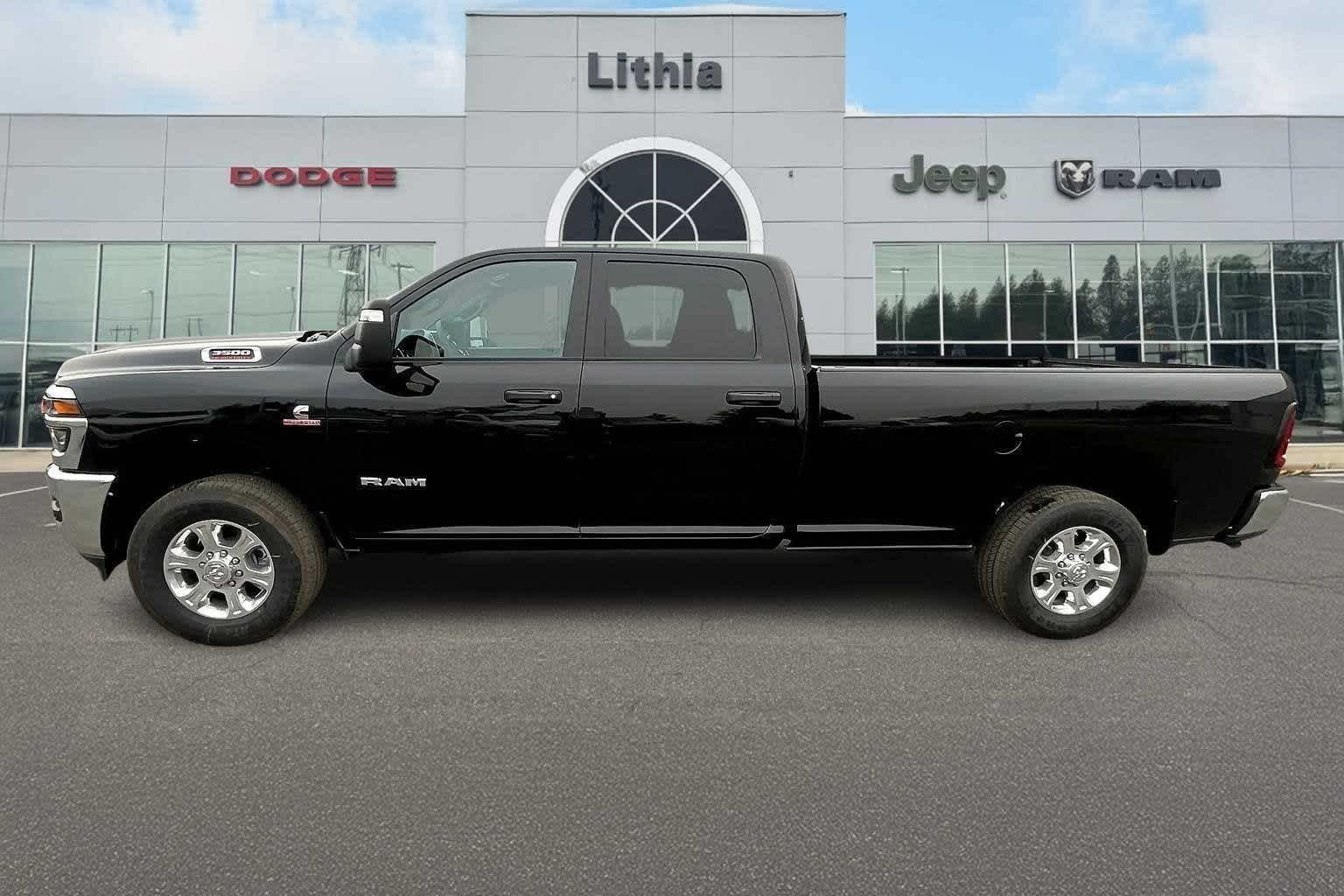 2026 Ram 3500 Big Horn photo 3