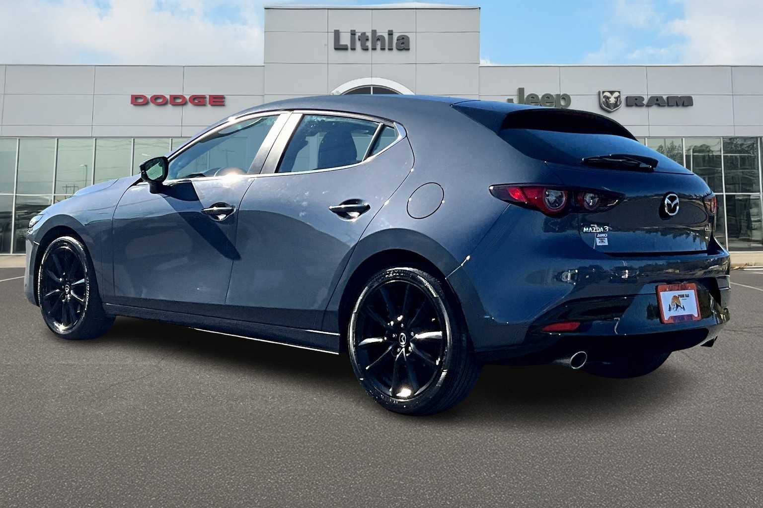 2024 Mazda Mazda3 Hatchback 2.5 s Carbon photo 4