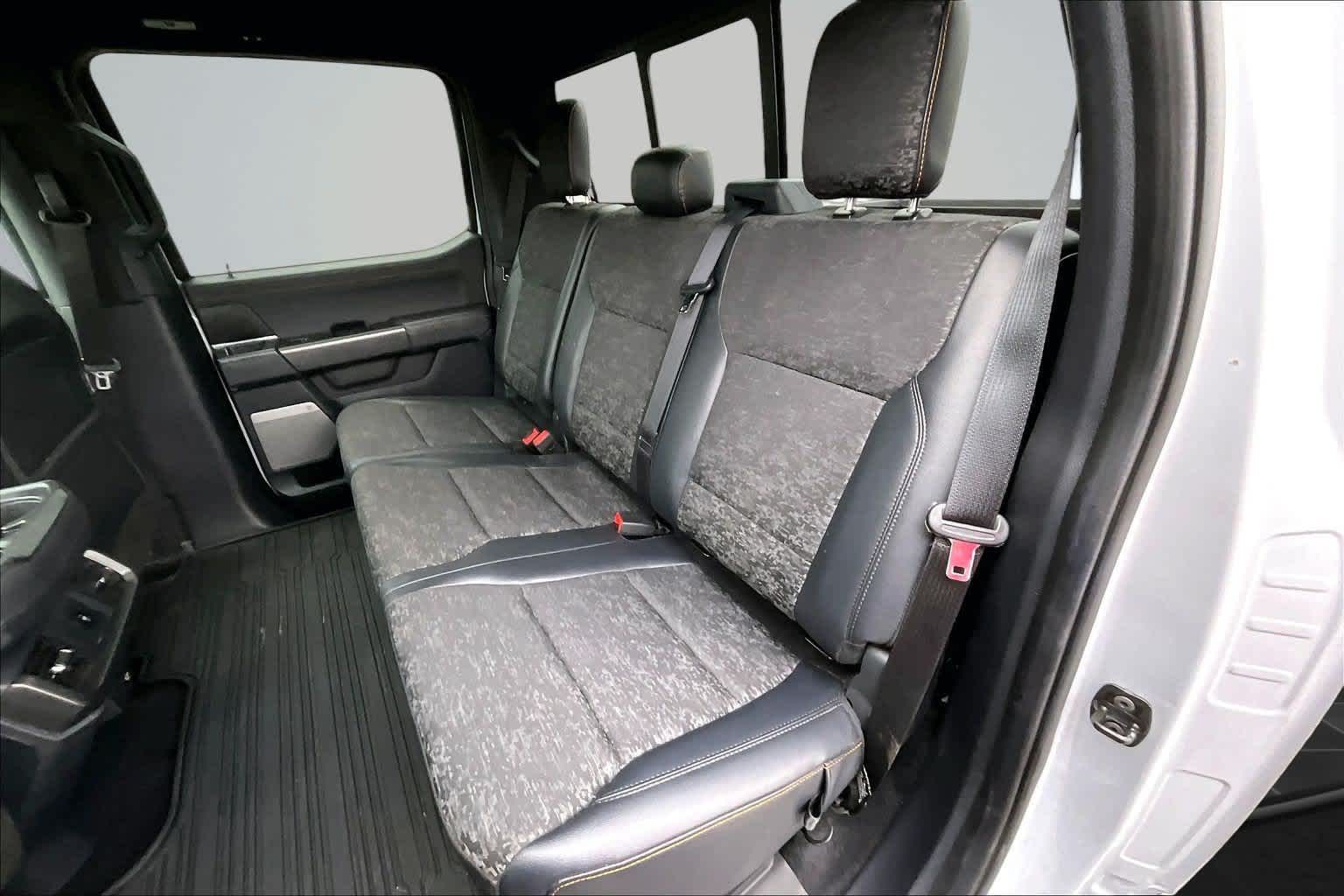 Photo 12