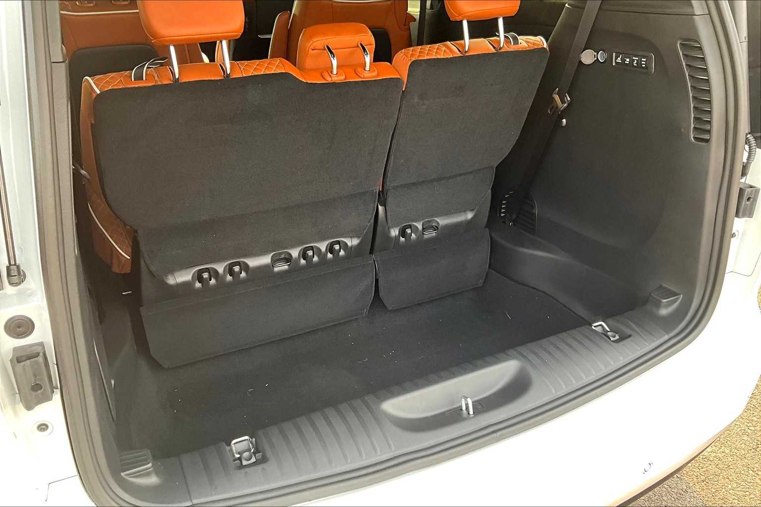 Thumbnail: 2026 Chrysler Pacifica - 19