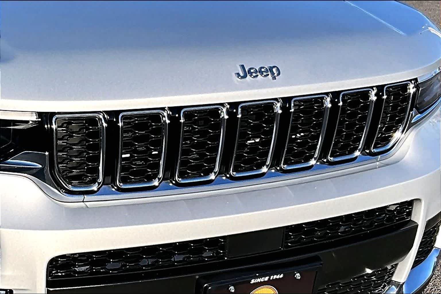 Thumbnail: 2023 Jeep Grand Cherokee L - 33