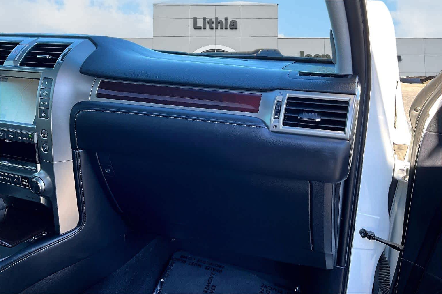 Thumbnail: 2019 Lexus GX - 24