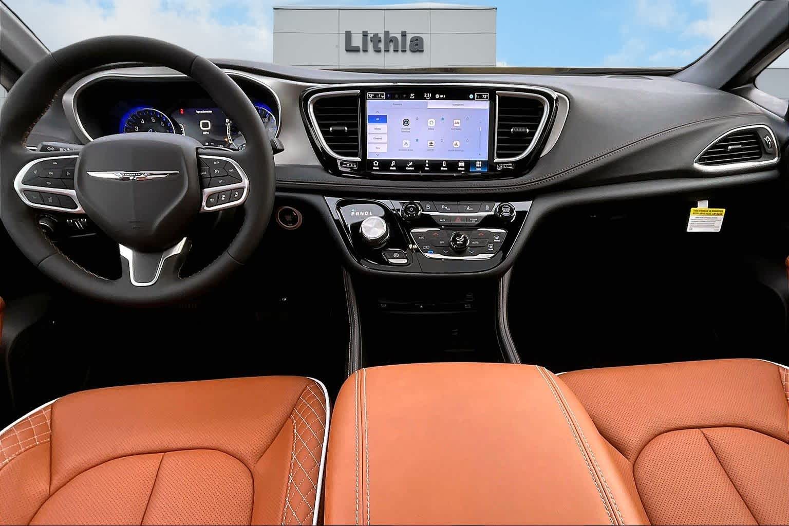 Thumbnail: 2026 Chrysler Pacifica - 10