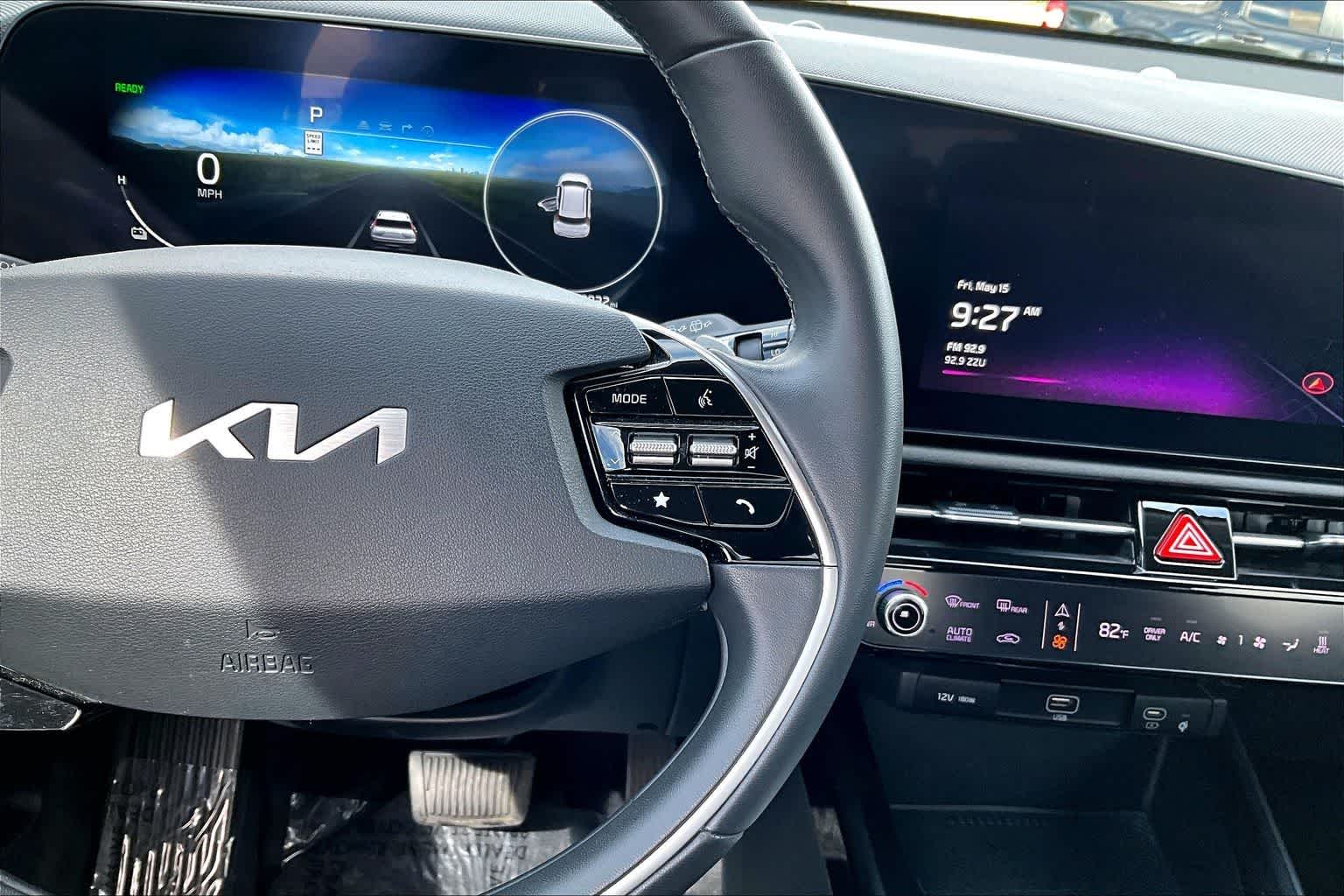 Thumbnail: 2023 Kia Niro - 25