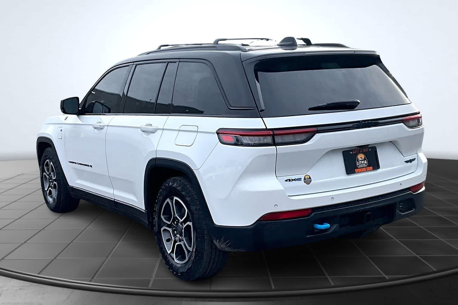 Thumbnail: 2023 Jeep Grand Cherokee - 4