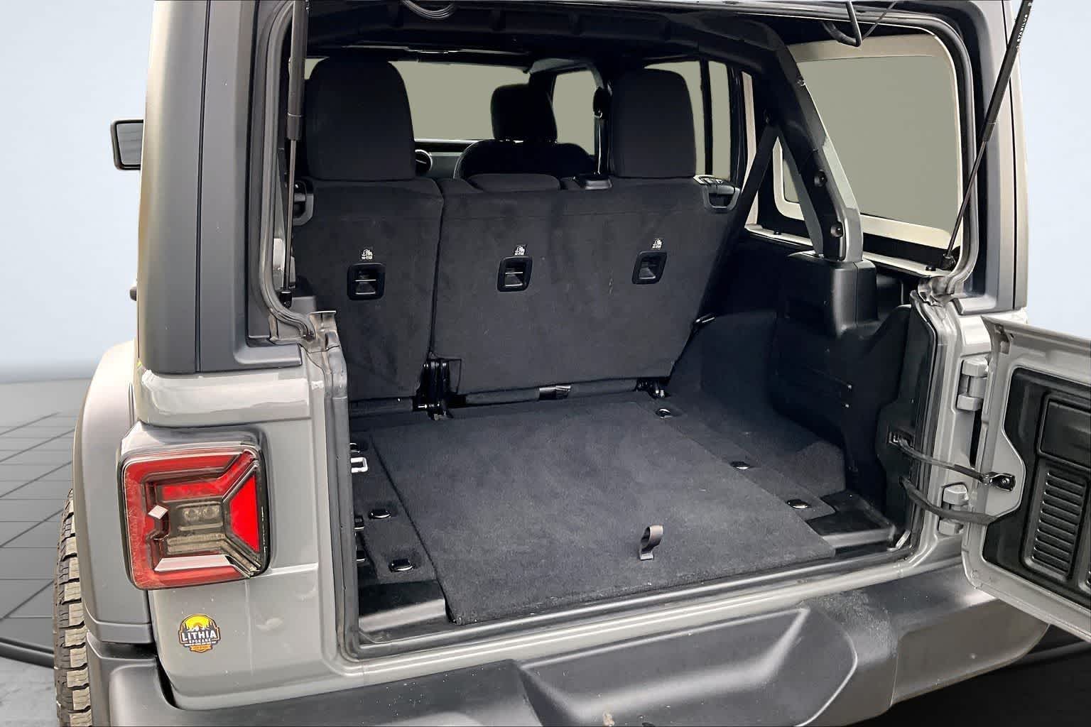 Thumbnail: 2020 Jeep Wrangler - 19